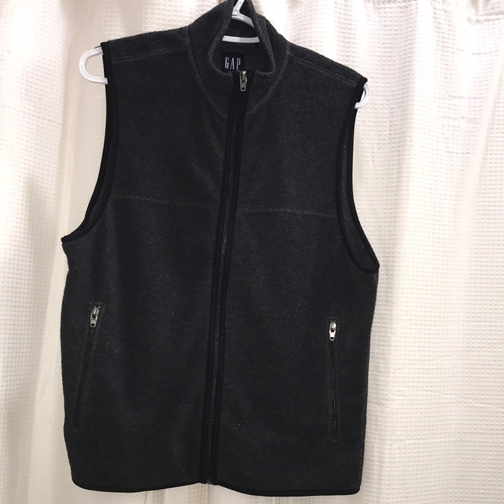 EUC!! GAP Fleece Vest. Grey. Small